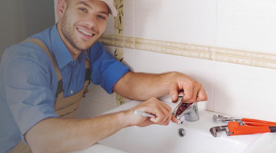 Professional clogged drains services in Dubois, IN